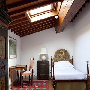 Kamer met een King Size Bed